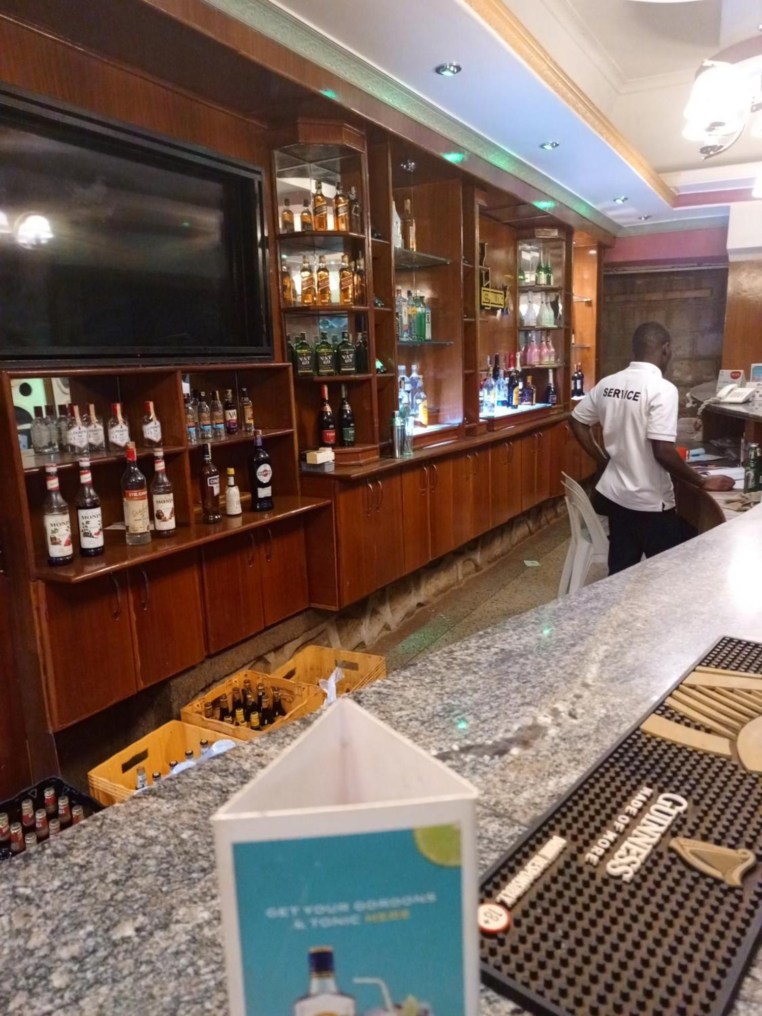 Twin Towers Hotel 캄팔라 외부 사진